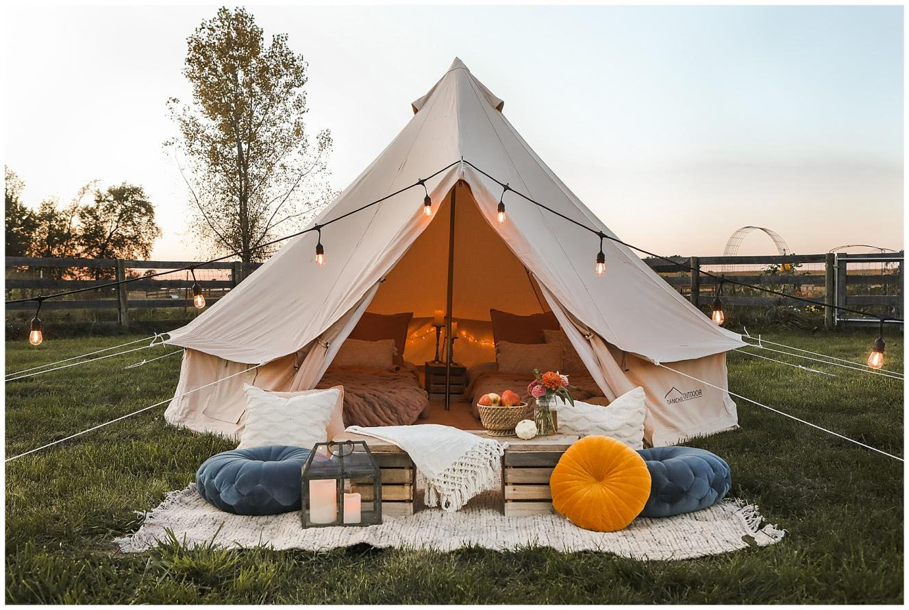 Camping in the backyard & ideas for glamping